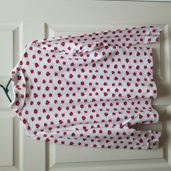 Poinsettia Turtleneck - Picture 4 of 7